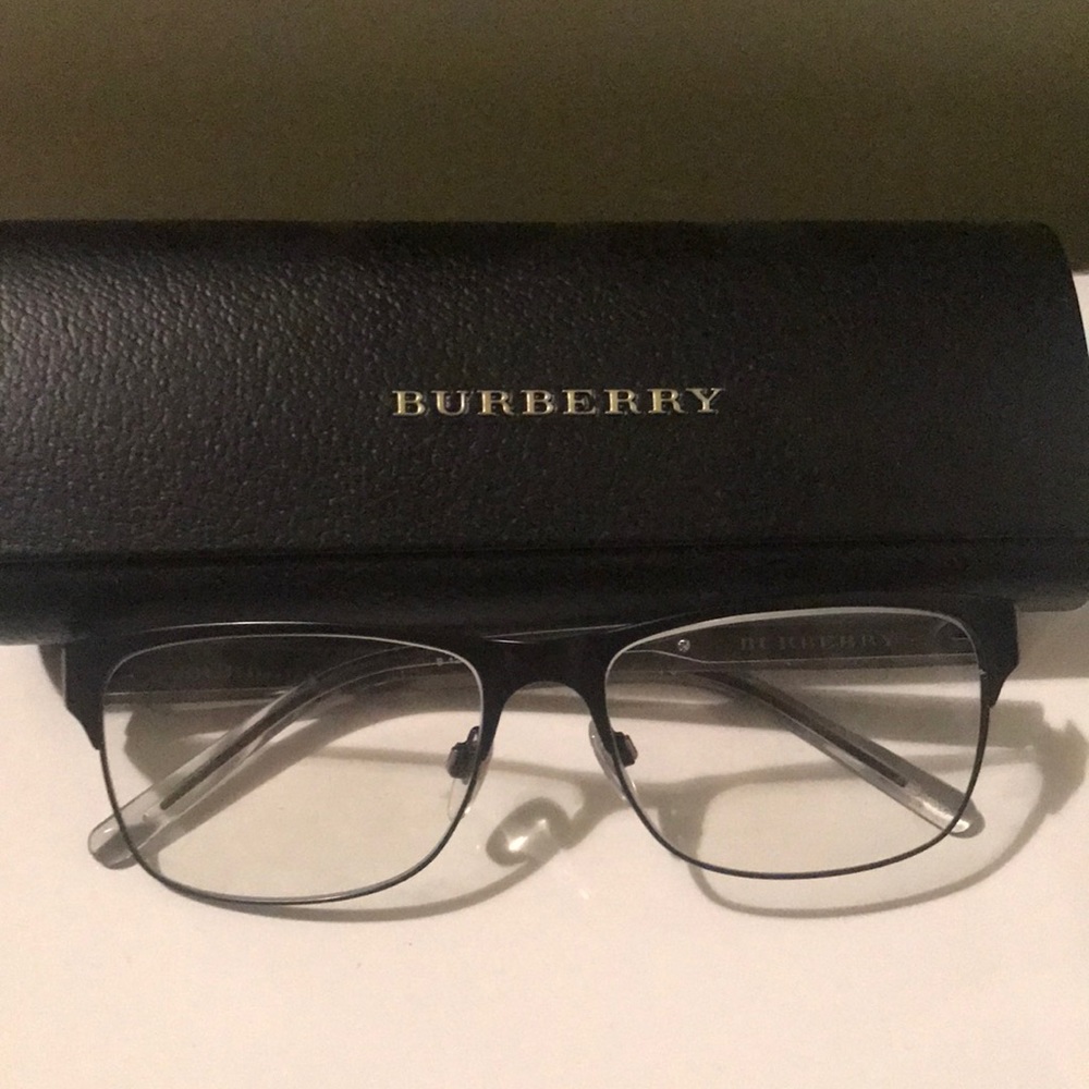 AUTHENTIC BURBERRY GLASSES